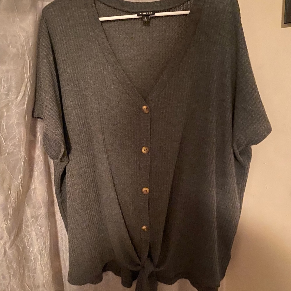 Grey torrid tied up shirt